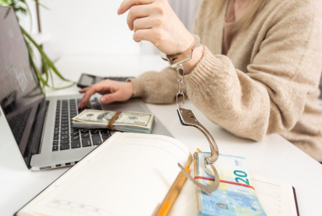 Как списать долг по микрозайму: законные способы работы с МФО и коллекторами